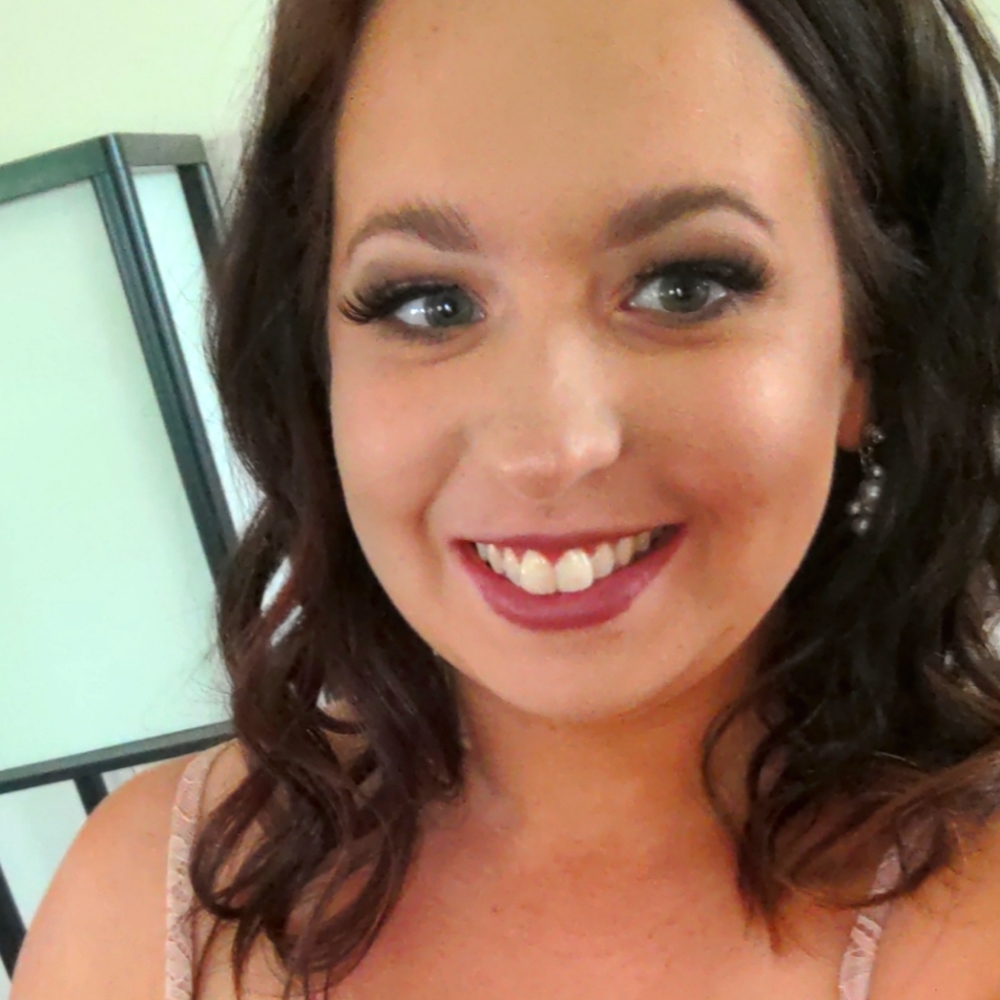 Meet your Posher, Jennessa